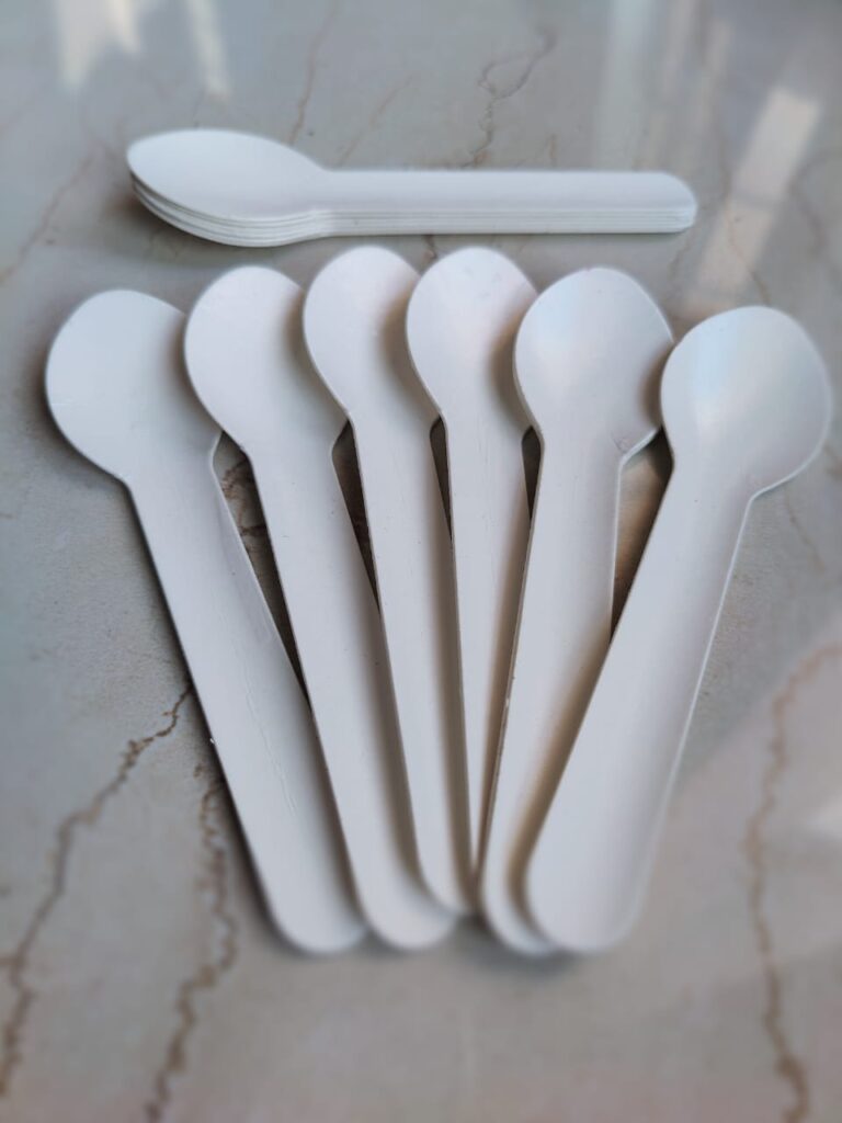 Paper cutlery